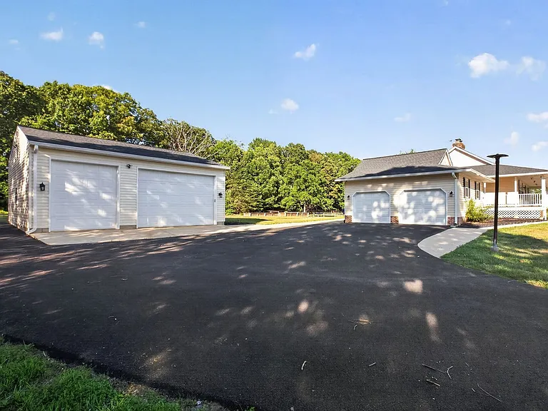 11880 Provident Dr — Photo 16
