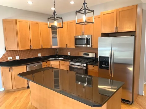 1327 W Walton St #2, Chicago, IL 60642