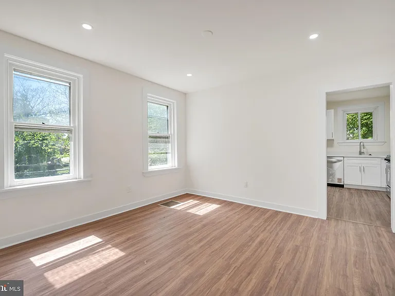 140 S Keswick Ave — Photo 5
