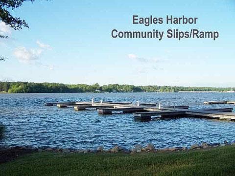 3rd image of 926 Eagles Harbor Dr