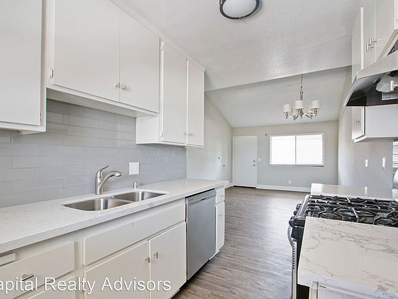 5th image of 3249 E 15th St APT 7