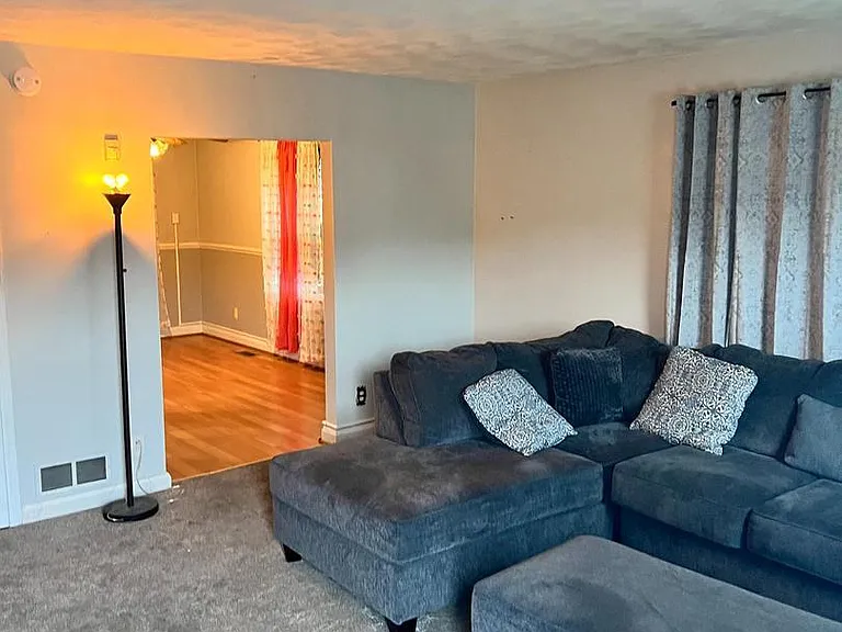 2147 Firethorn Rd — Photo 2