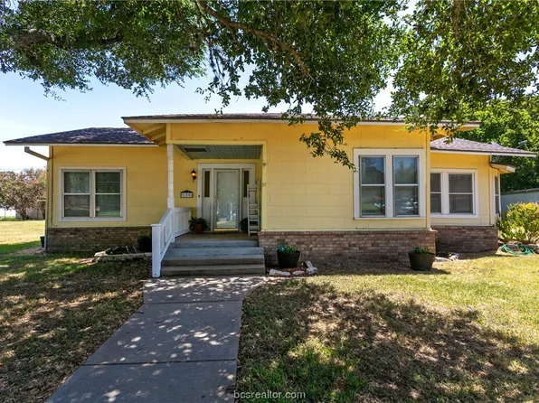 650 Avenue H, Somerville, TX 77879