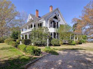 992 Williams Wharf Rd, Mathews, VA 23109