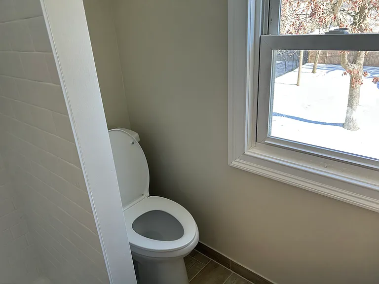 2nd floor bathroom