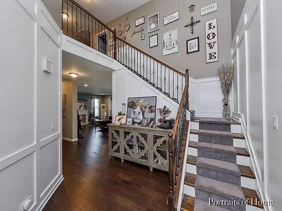 3rd image of 3553 Ayres Dr