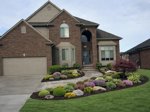 50487 Timberstone Dr, Macomb, MI 48042