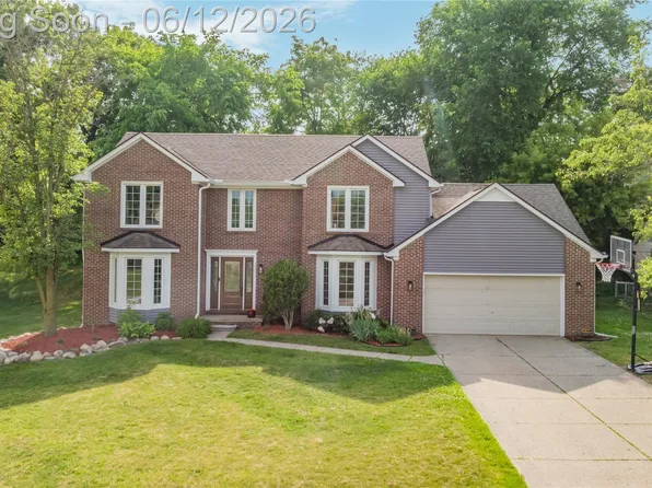 30975 Sunderland Dr, Farmington Hills, MI 48331
