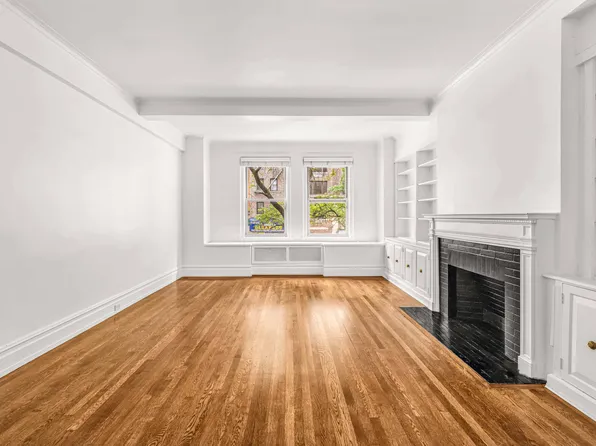 345 East 57th Street image 1 of 10