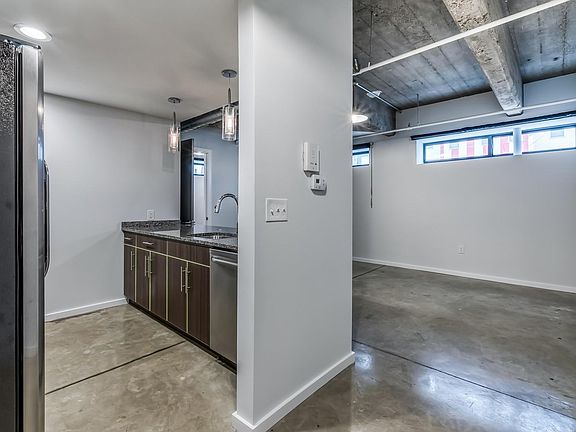 4th image of 4801 Brown St #110