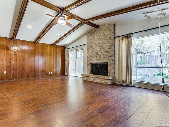 4th image of 7517 LEADING OAKS ST