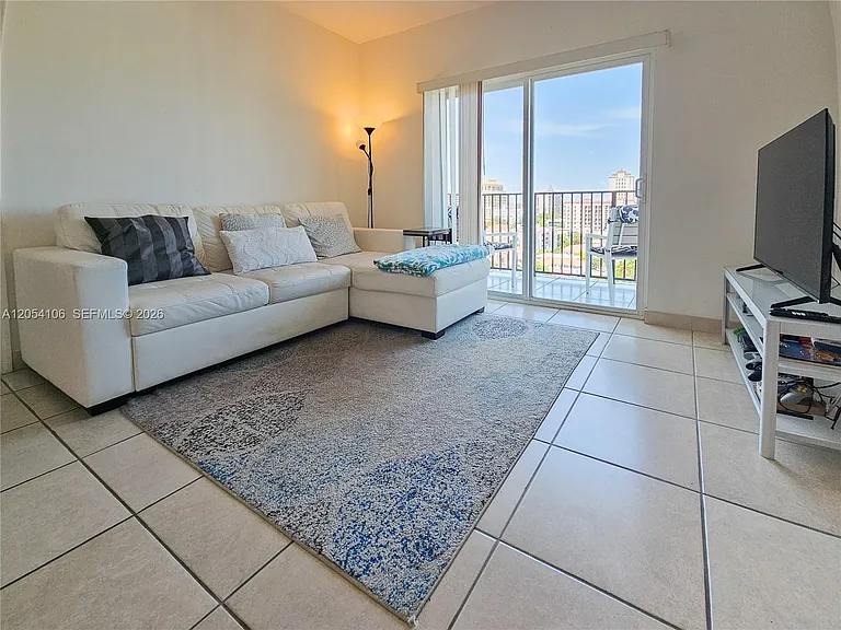 1627 SW 37th Ave #802 — Photo 7
