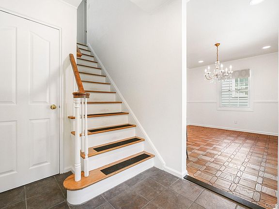 3rd image of 29 Chatfield Road