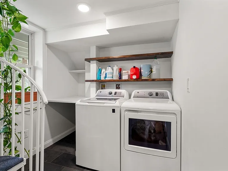 1504 Centre St #1 — Photo 27