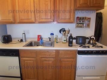 2nd image of 216 Freeman St #L1