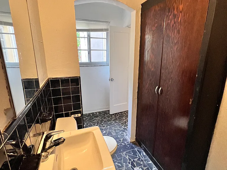 610 Jefferson Ave #6 — Photo 28