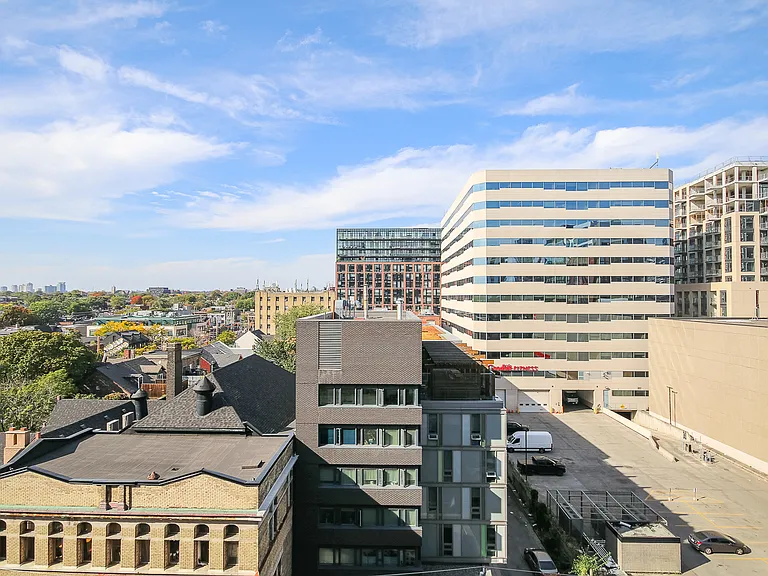 525 Adelaide St W — Photo 28