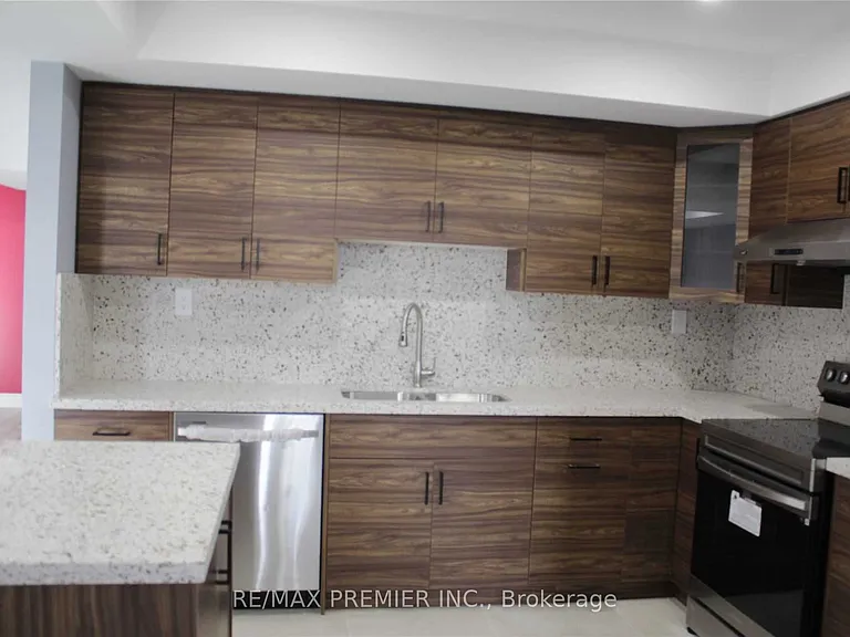 122 Garyscholl Rd #BASEMENT — Photo 8