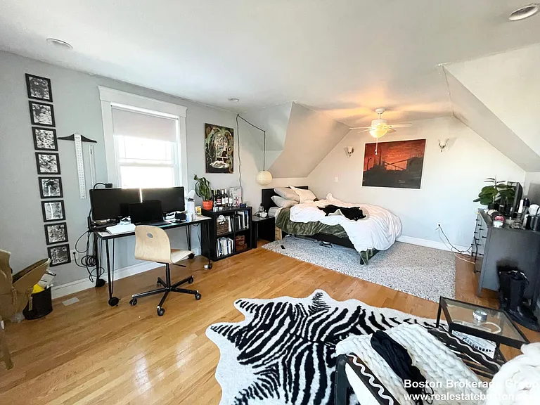 25 Iroquois St — Photo 11