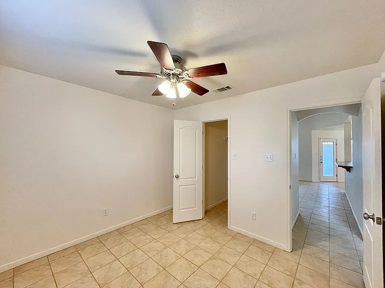 3709 Salt Fork Dr — Photo 19