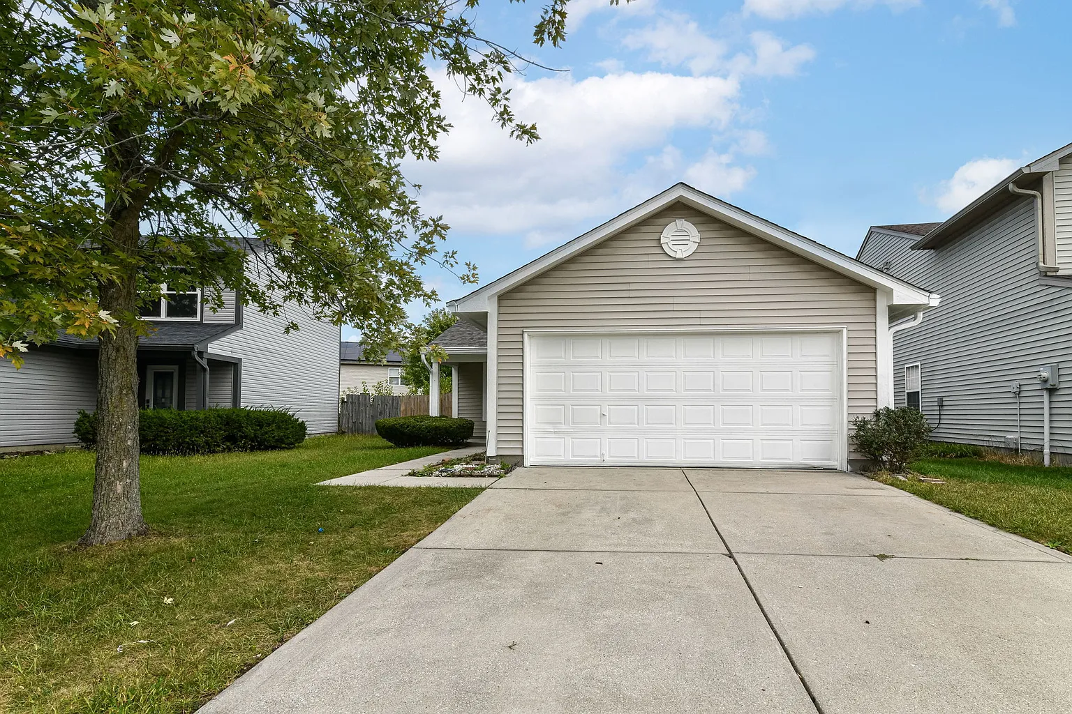 6648 Greendale Ln photo 1
