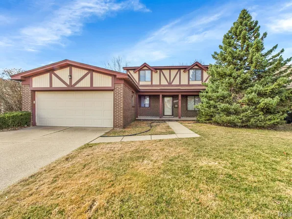 38635 Sturbridge Dr, Sterling Heights, MI 48310