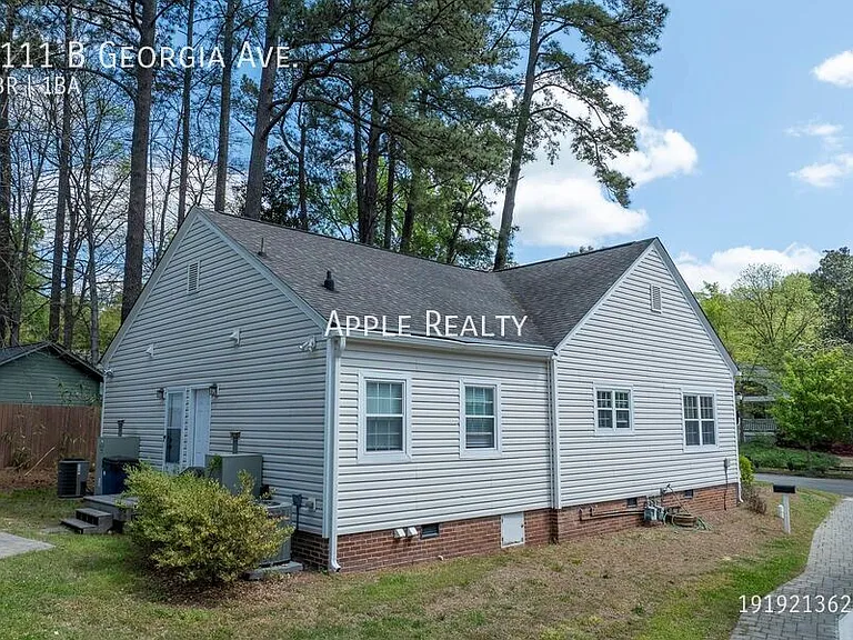 1111B Georgia Ave — Photo 16