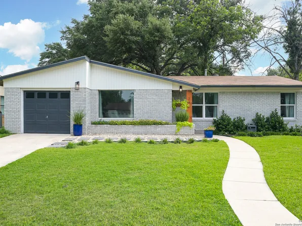 215 Serenade Dr, San Antonio, TX 78216
