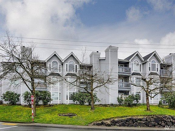 2nd image of 12027 SE 60th St APT B