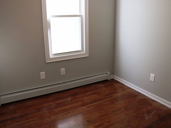 5th image of 12331 146th St