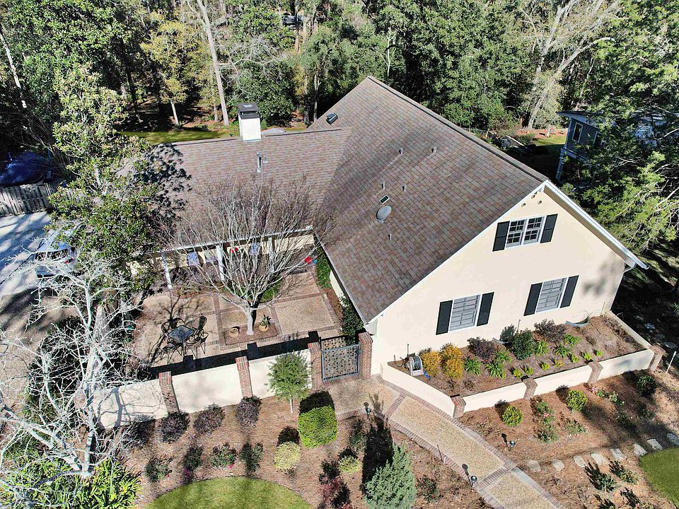 1st image of 916 Shadowlawn Dr