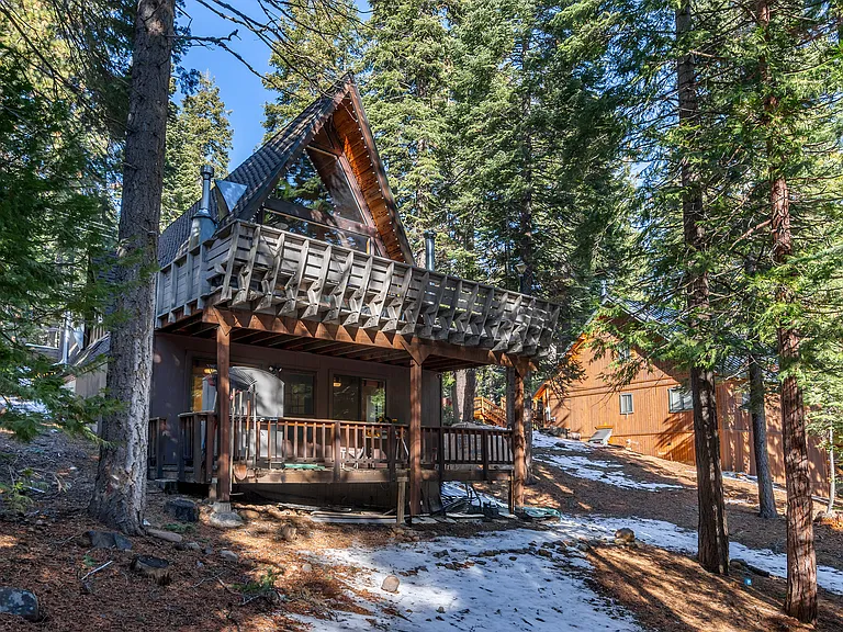 1595 Washoe Way — Photo 4