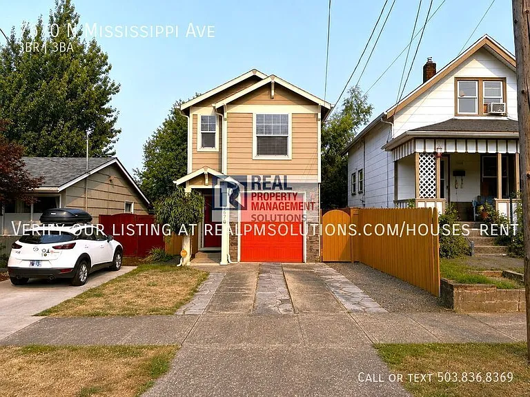 7670 N Mississippi Ave — Photo 1