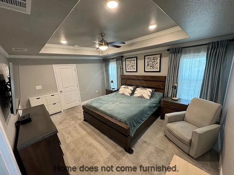 907 Holliday Dr — Photo 14