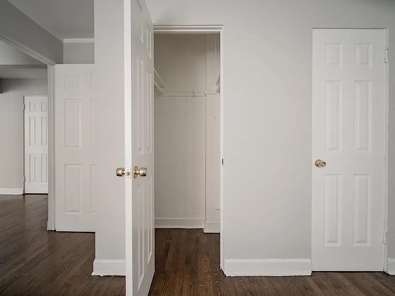 Second Bedroom Closets 7361-1S
