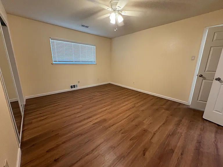 615 Oak Forest Dr — Photo 22