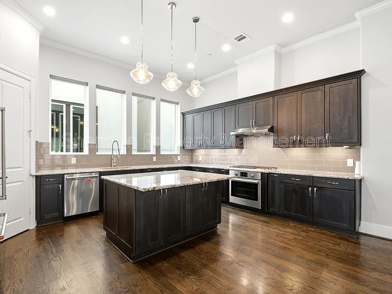 2119 Taft St — Photo 11