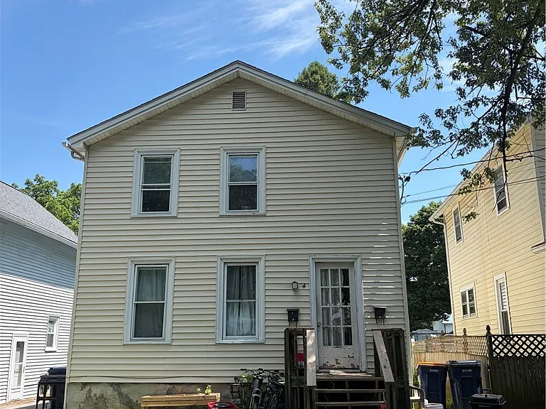 4 McCue Ave #UPPER — Photo 1