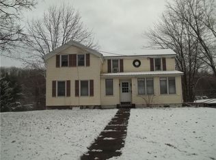 94 Waterloo St, Clyde, NY 14433