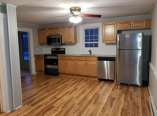 8 Carter Ave, Norwich, CT 06360