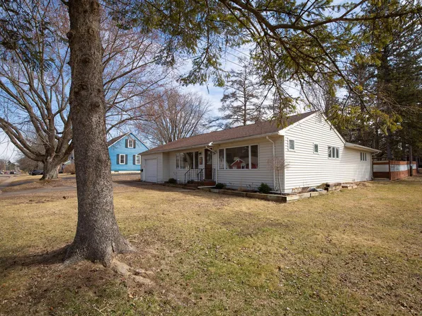 228 Broadway St E, Amery, WI 54001