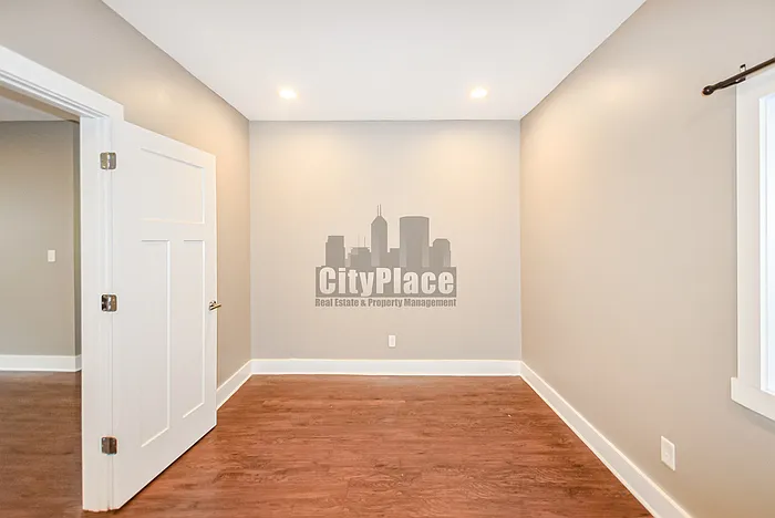 1548 Lexington Ave — Photo 18