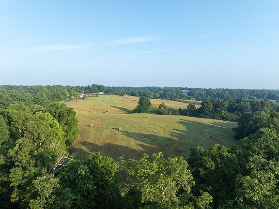 3rd image of 383 Cedar Park Dr