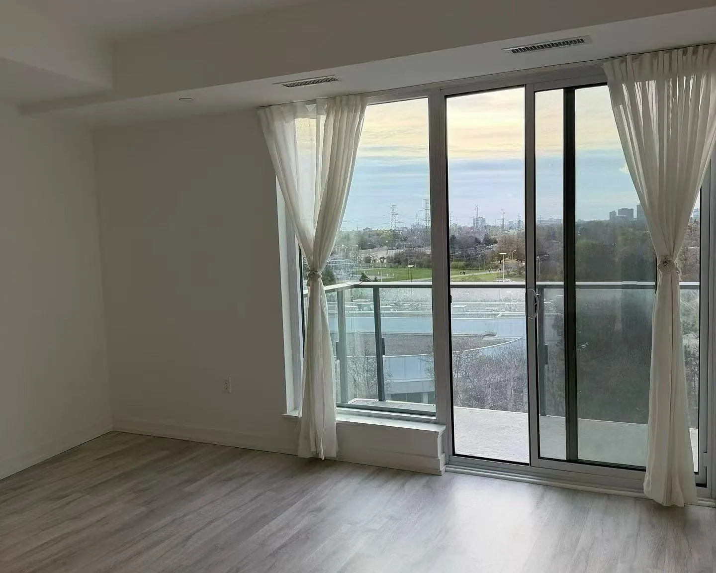 2 bed, $2,450 — Photo 1