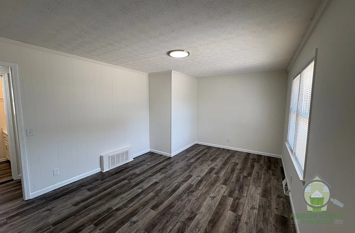 111 Fowler Road - 1 — Photo 3