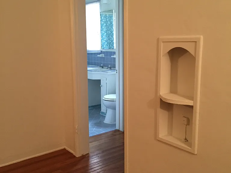 10724 Camarillo St #10724 — Photo 14