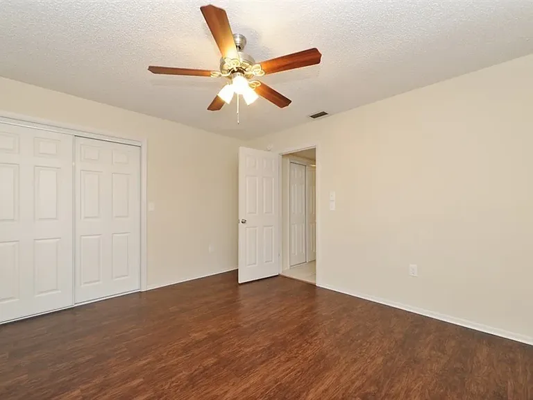 3691 York Dr W — Photo 6