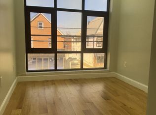 4369 162nd St, Flushing, NY 11358