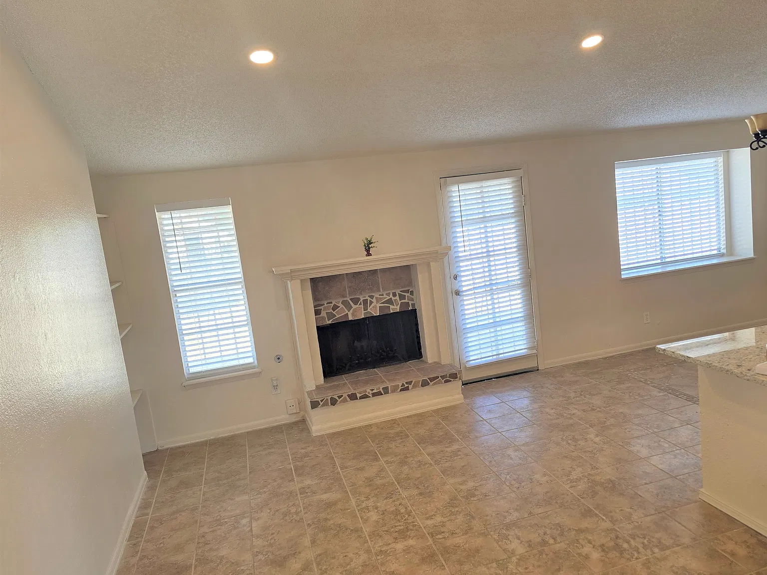 1653 Gene Torres Dr — Photo 2