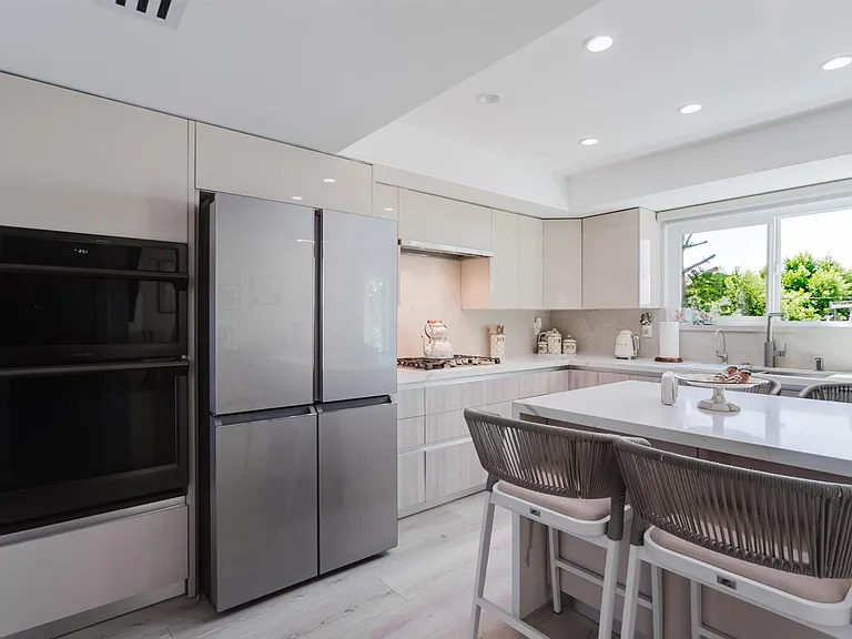 10619 Mather Ave — Photo 31